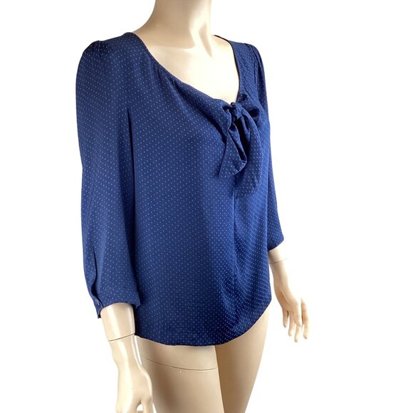 Cabi Top Size Xs Xsmall Navy Blue Knot Bow Tie‎ Neck 3/4 Sleeve Blouse - Picture 3 of 8